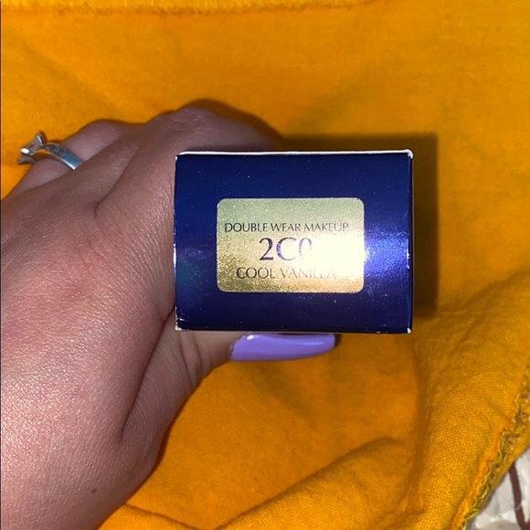 Makeup - Picture 2 of 4